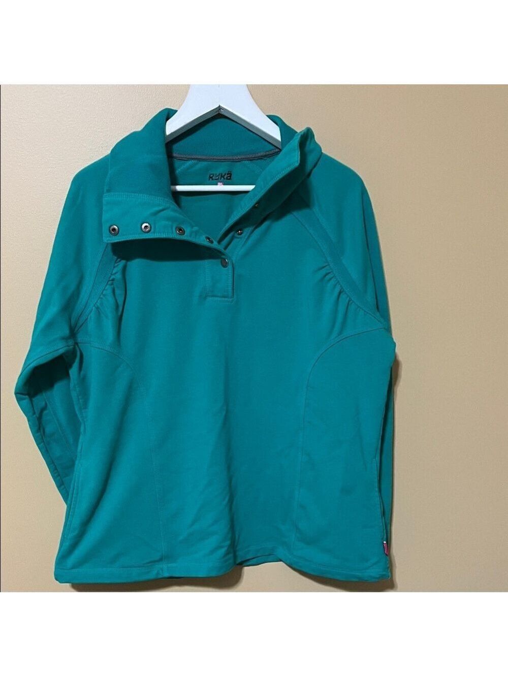 Ryka Teal Women's Jacket. 3 X. Side pockets.